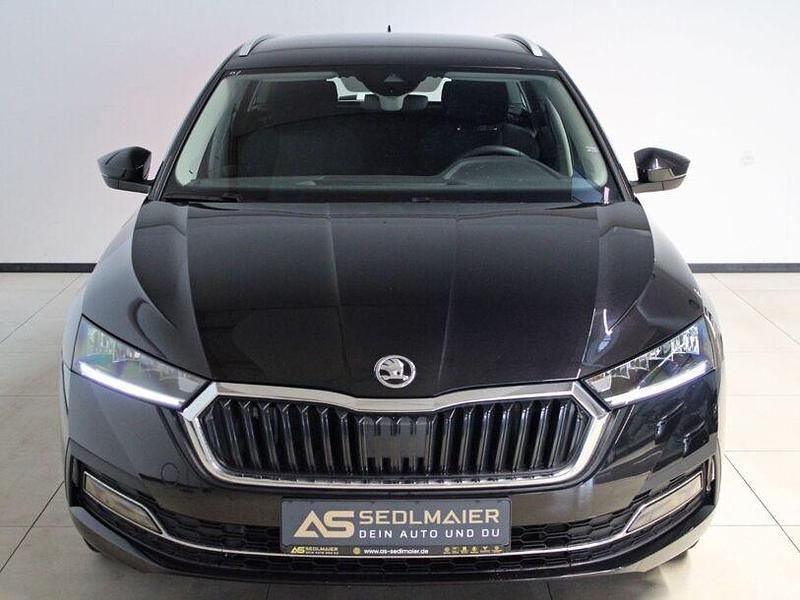 Gebraucht Skoda Octavia Style 150 PS (110 kW) 2023 Schwarzmagic perleffekt Kombi