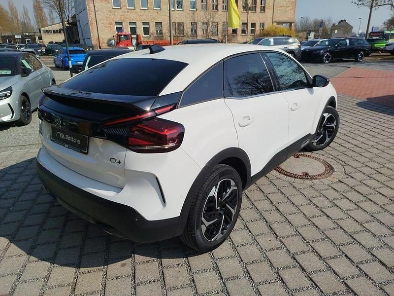 Gebraucht Citroën C4 PureTech 131 PS (96 kW) 2023 Lack weiss banquise/typ aussen SUV