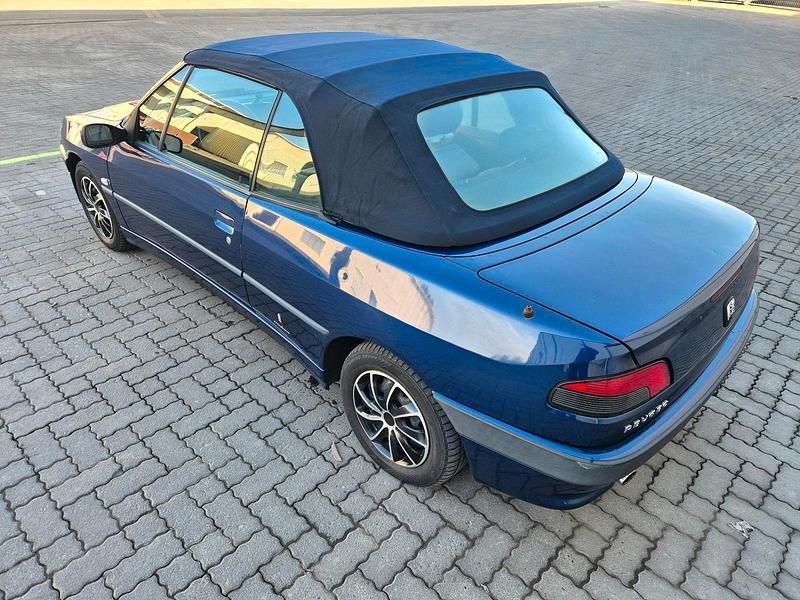 Gebraucht Peugeot 306 Cabriolet 110 PS (80 kW) 2002 Blau Cabrio