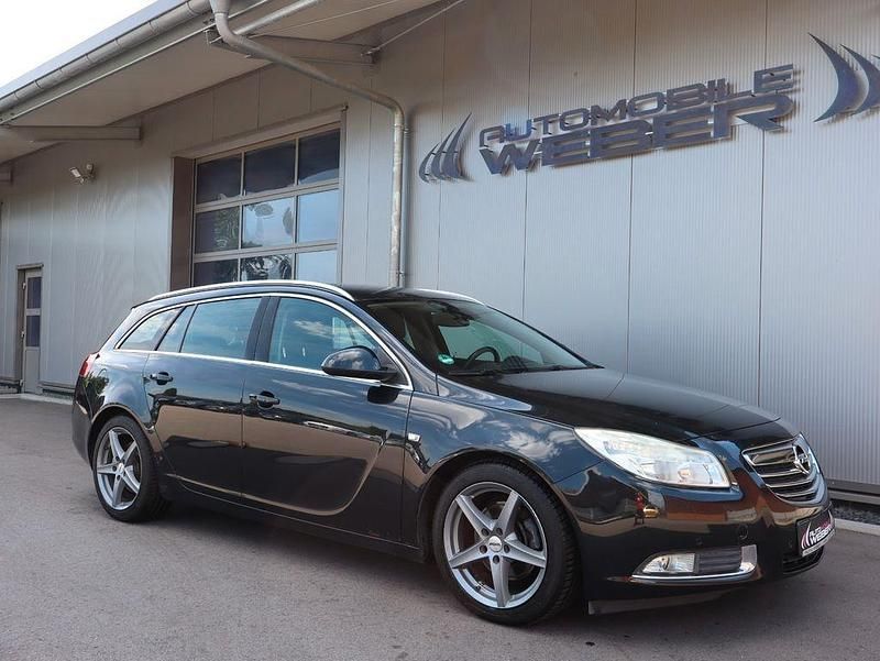 Gebraucht Opel Insignia Edition 160 PS (117 kW) 2010 Schwarz Kombi