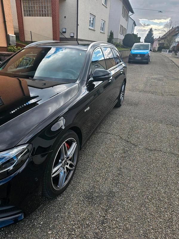 Usata Mercedes E400 333 CV (244 kW) 2017 Nero Station wagon