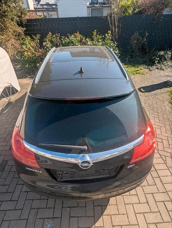 Gebraucht Opel Insignia 163 PS (119 kW) 2011 Schwarz Kombi