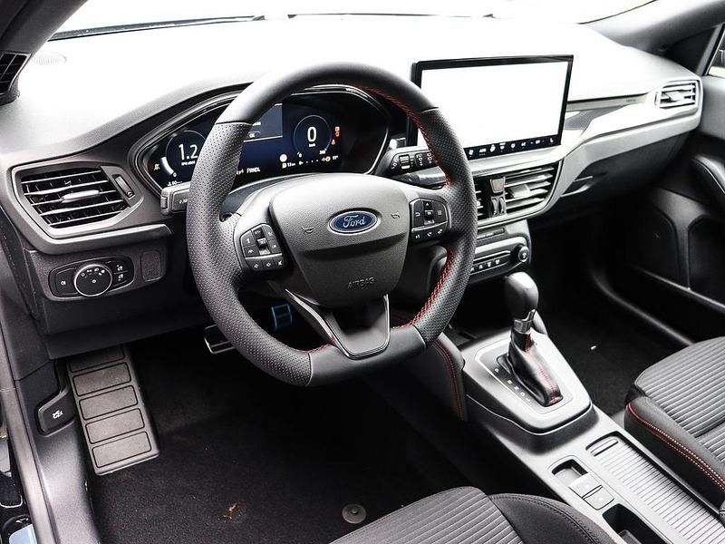 Neu Ford Focus ST-Line X 155 PS (114 kW) 2026 Schwarz Limousine
