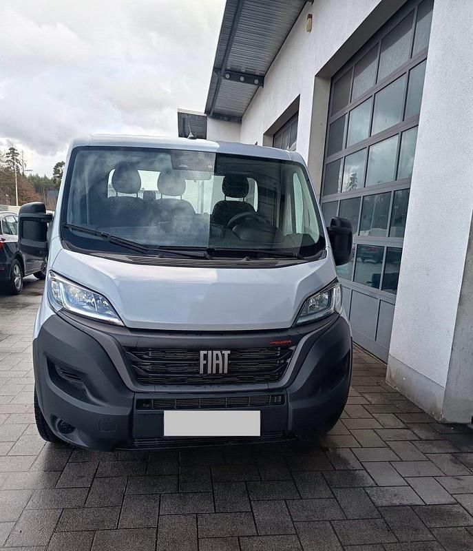 Gebraucht Fiat Ducato 179 PS (131 kW) 2024 Grau Van