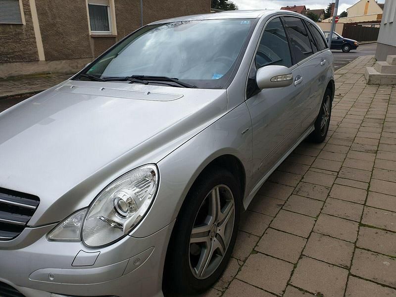 Gebraucht Mercedes R350 224 PS (164 kW) 2010 Silber Van / Kleinbus