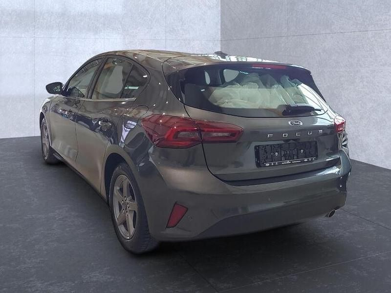 Gebraucht Ford Focus Titanium 155 PS (114 kW) 2023 Magneticgrau (grau) Limousine