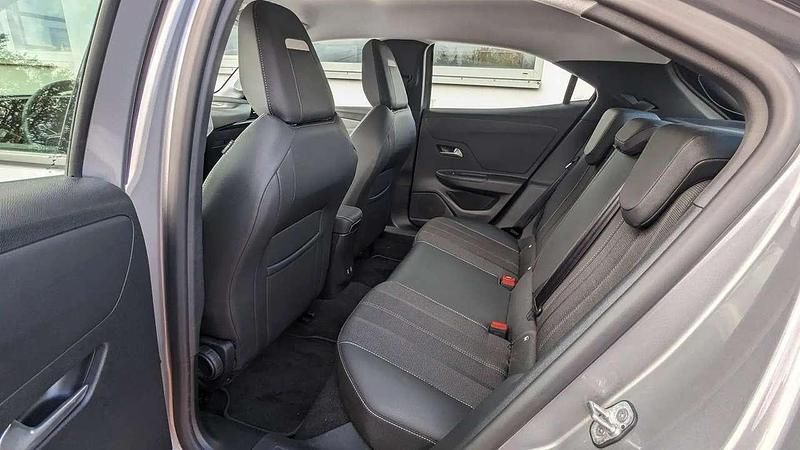 Gebraucht Opel Mokka 131 PS (96 kW) 2022 Quarz silber metallic SUV