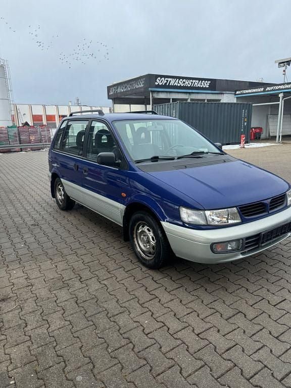 Gebraucht Mitsubishi Space Runner 122 PS (89 kW) 1998 Blau Van / Kleinbus