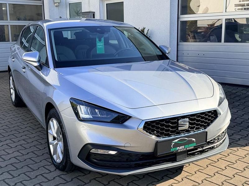 Gebraucht Seat Leon Style 150 PS (110 kW) 2022 Silber Limousine