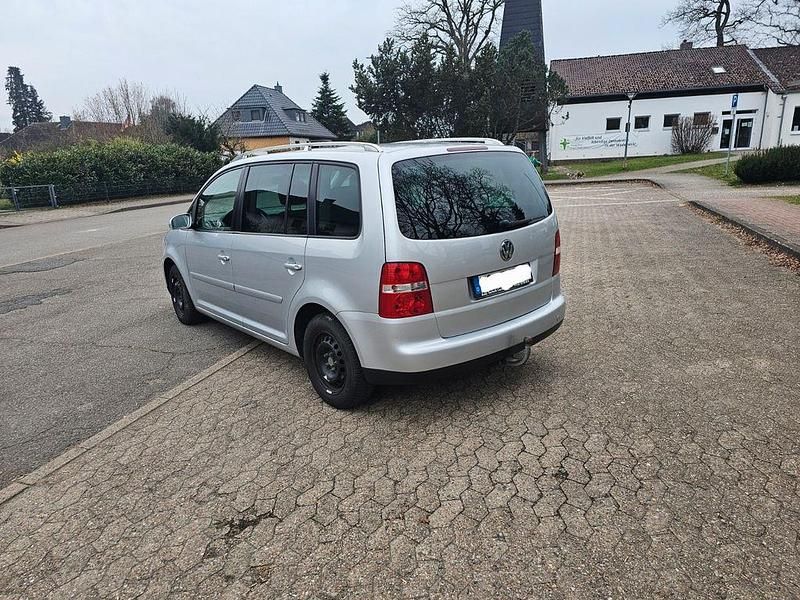 Gebraucht VW Touran Highline 116 PS (85 kW) 2004 Silber Van / Kleinbus