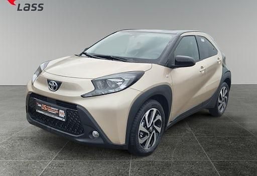 Neu Toyota Aygo X 72 PS (52 kW) 2025 Schwarz SUV
