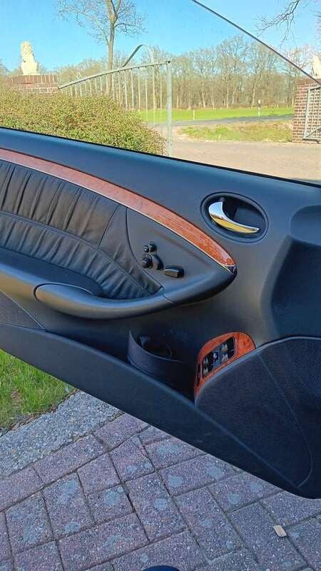 Schwarz Gebraucht 2004 Mercedes CLK320 Elegance Cabrio | 12.222 € (Fairer Preis) - Bild 1/4