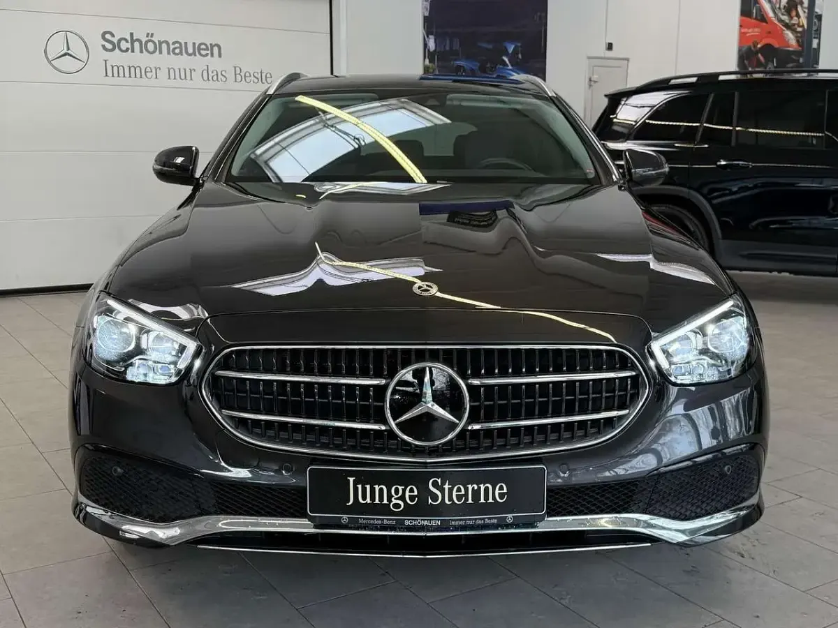 Gebraucht Mercedes E200 160 PS (117 kW) 2023 Lack graphitgrau Kombi
