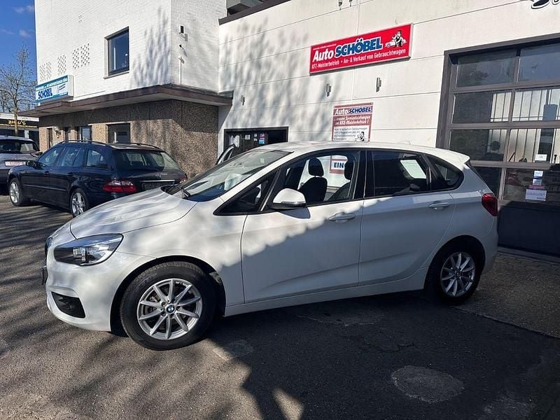 Gebraucht BMW 218 Advantage 150 PS (110 kW) 2017 Weiß Kombi