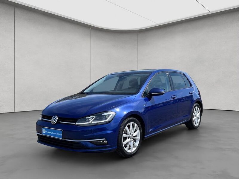 Blau Gebraucht 2018 VW Golf VII Join Limousine | 14.980 € (Teuer) - Bild 1/4