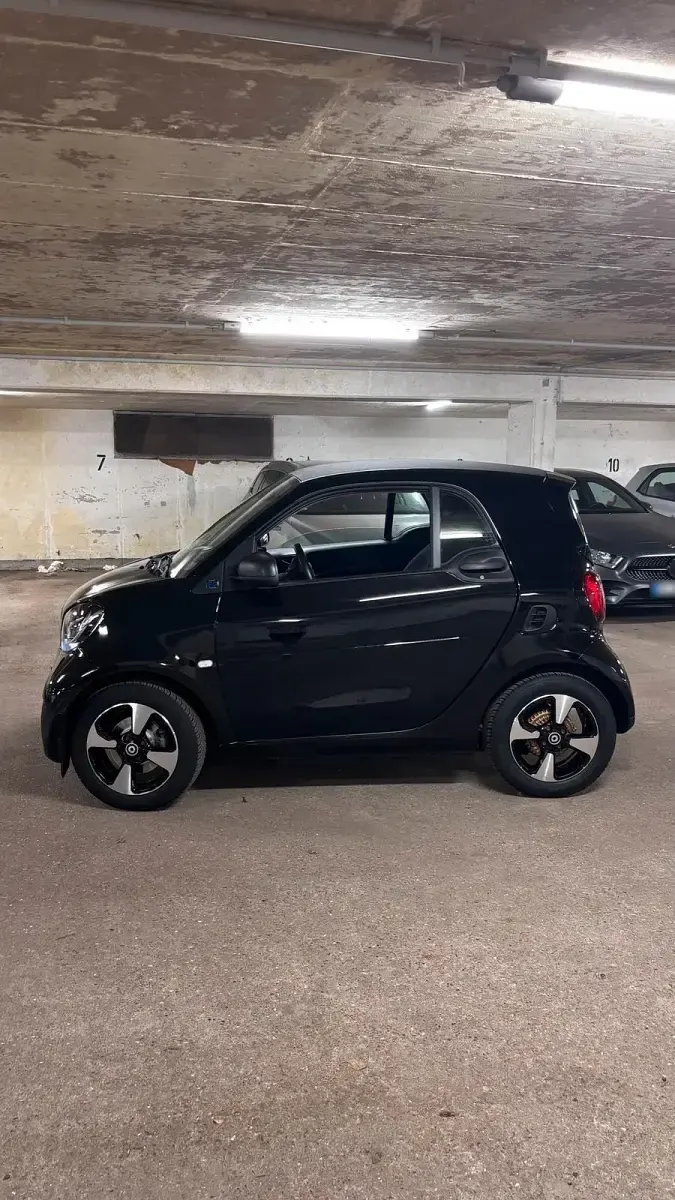Gebraucht Smart ForTwo Coupé 60 kW (82 PS) 2020 Schwarz Kleinwagen