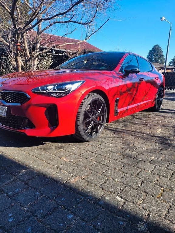Gebraucht Kia Stinger GT 366 PS (269 kW) 2021 Rot Kleinwagen