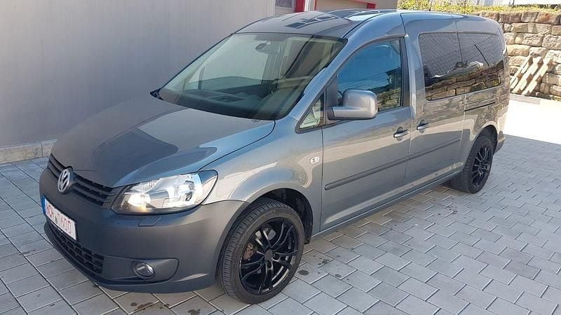 Grau Gebraucht 2011 VW Caddy Maxi Trendline Van / Kleinbus | 5.300 € (Guter Preis) - Bild 1/4