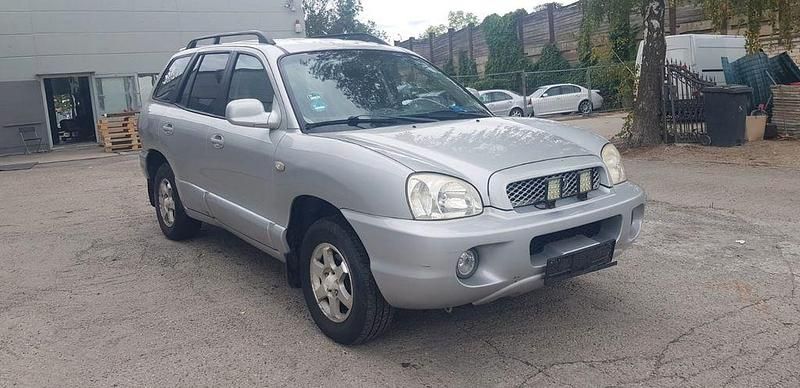 Silber Gebraucht 2004 Hyundai Santa Fe GLS SUV | 999 € (Fairer Preis) - Bild 1/4