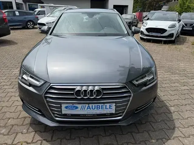 Gebraucht Audi A4 Sport 190 PS (139 kW) 2017 Andere Kombi