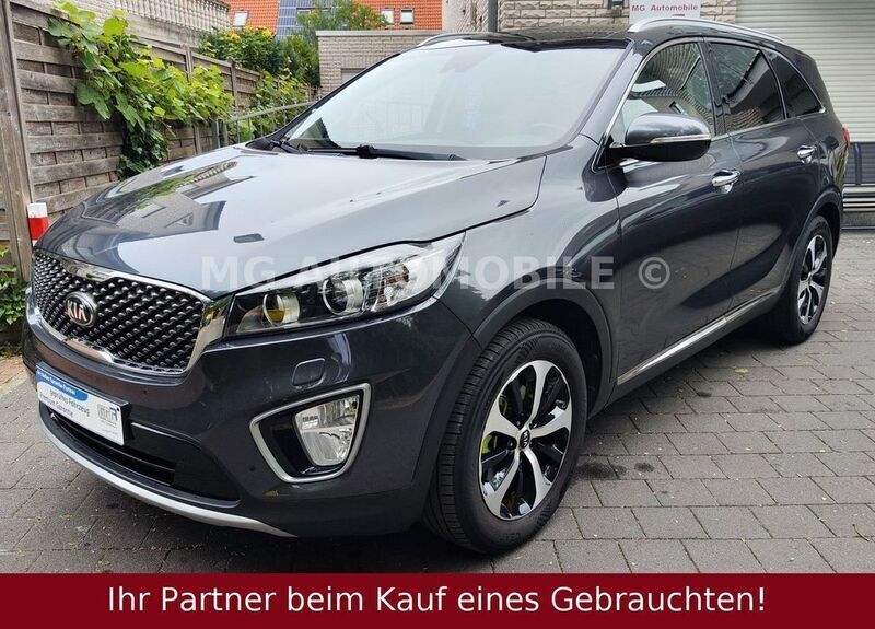 Grau Gebraucht 2017 Kia Sorento 2 SUV | 18.290 € (Superpreis) - Bild 1/4
