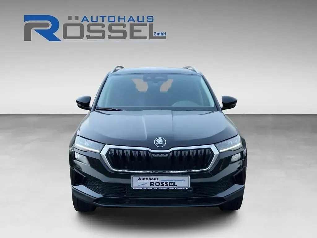 Neu Skoda Karoq Selection 150 PS (110 kW) 2026 Schwarz SUV