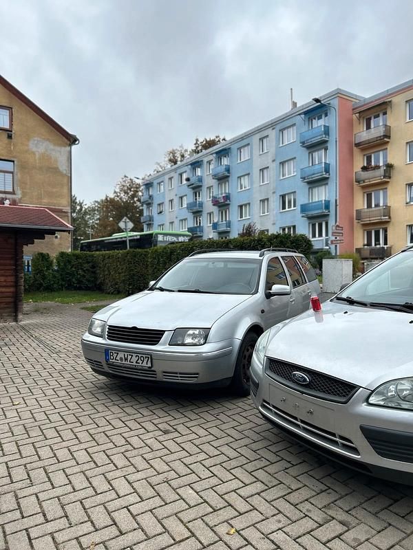 Gebraucht 2002 VW Bora Edition Limousine | 950 € (Guter Preis) - Bild 1/4