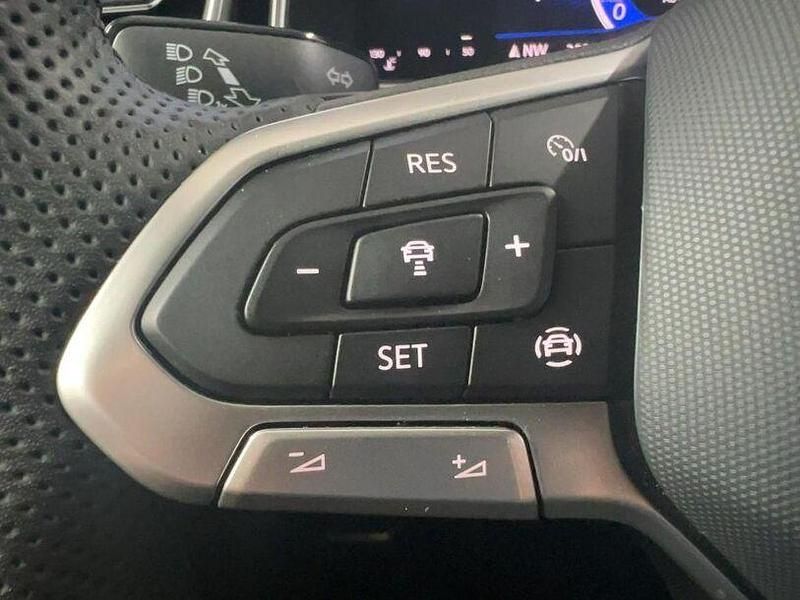 Gebraucht VW T-Roc 150 PS (110 kW) 2025 Grau SUV