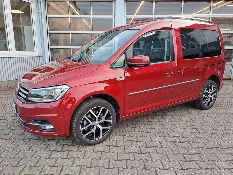 Gebraucht VW Caddy Highline 131 PS (96 kW) 2019 Rot Van / Kleinbus