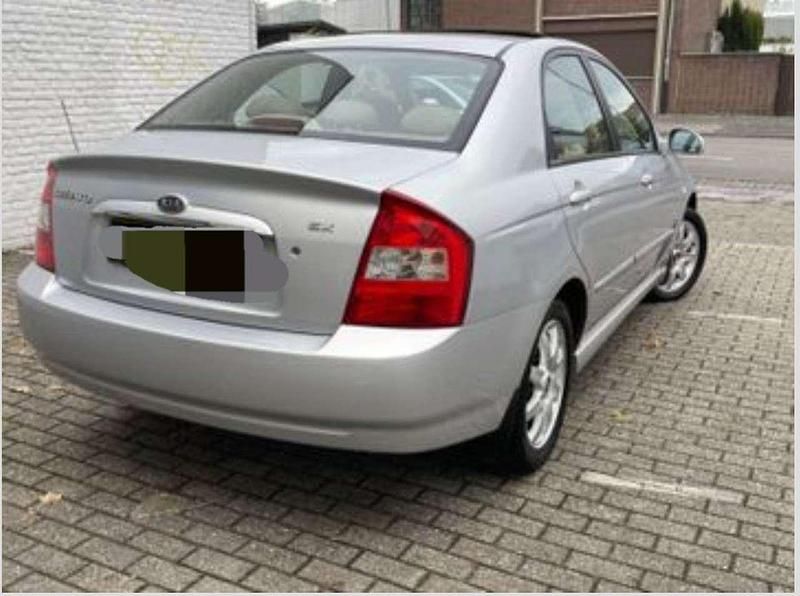 Gebraucht Kia Cerato EX 143 PS (105 kW) 2005 Limousine