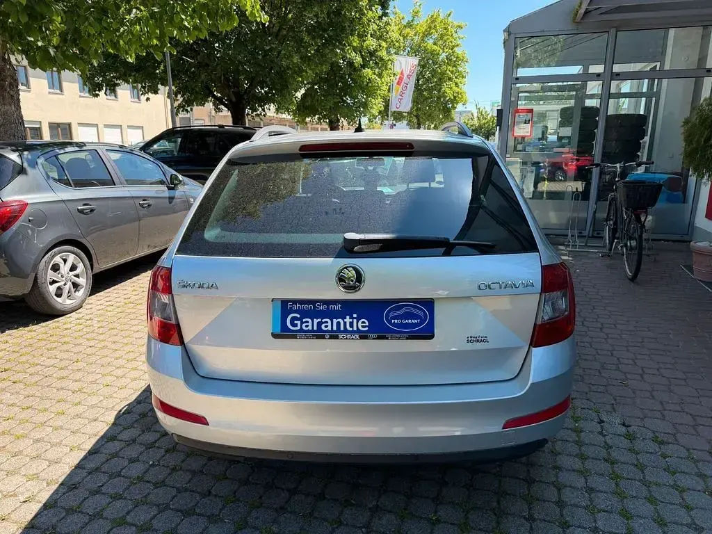 Second-hand Skoda Octavia Ambition 110 CP (80 kW) 2016 Argintiu Break