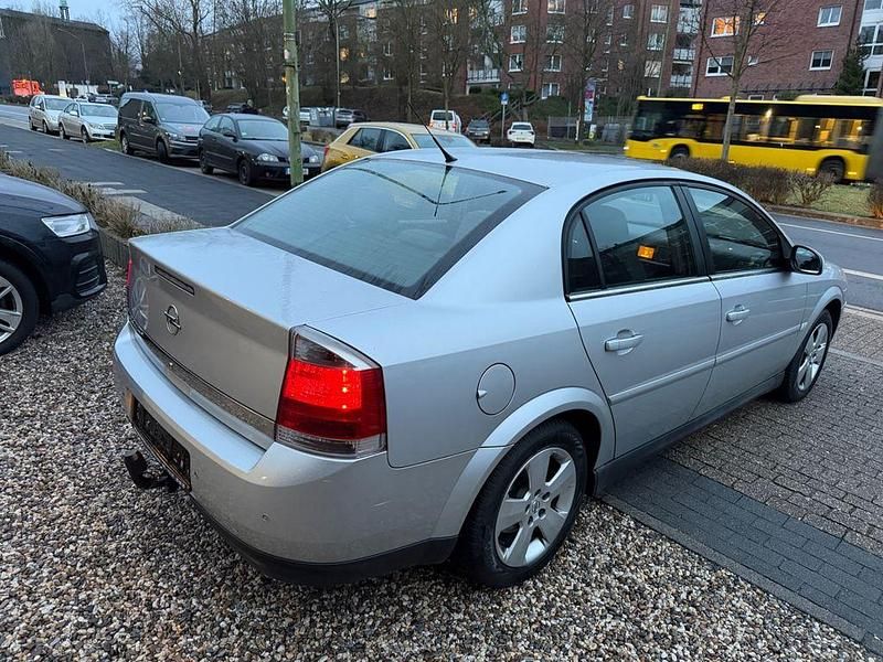 Gebraucht Opel Vectra Elegance 147 PS (108 kW) 2003 Silber Limousine