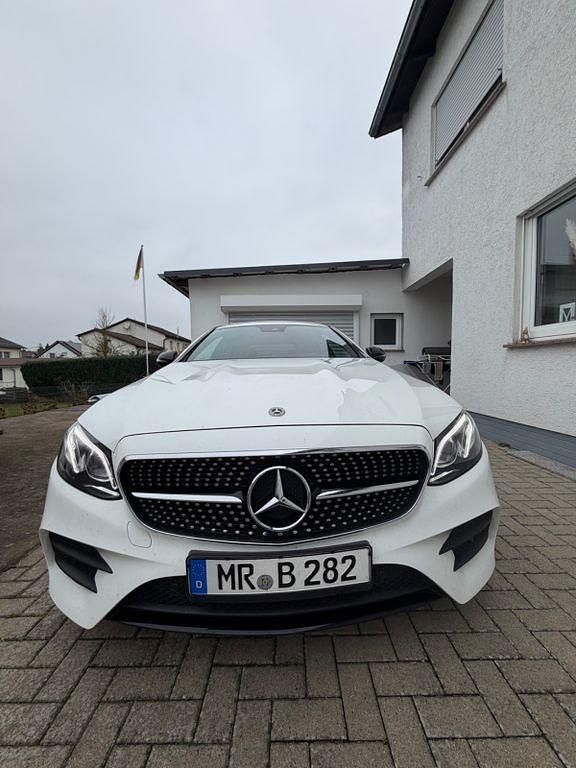 Gebraucht Mercedes E350 AMG line 286 PS (210 kW) 2019 Weiß Coupé