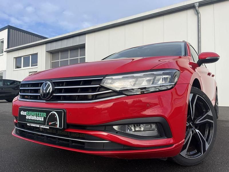 Rot Gebraucht 2022 VW Passat Business Kombi | 21.360 € (Superpreis) - Bild 1/4