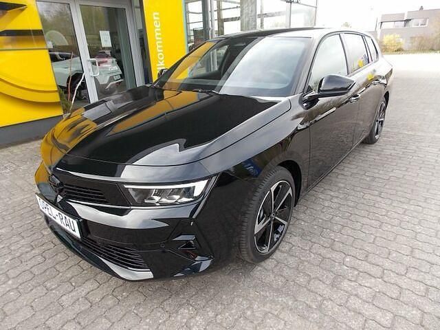 Gebraucht Opel Astra 131 PS (96 kW) 2024 Lackierung schwarz perla nera/ty Limousine