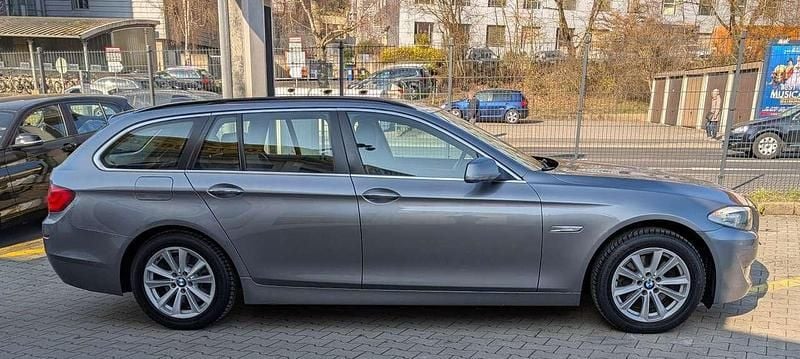 Gebraucht BMW 520 Sport Line 184 PS (135 kW) 2011 Grau Kombi