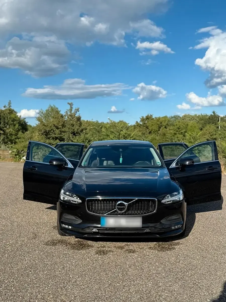 Gebraucht Volvo S90 150 PS (110 kW) 2018 Schwarz Limousine