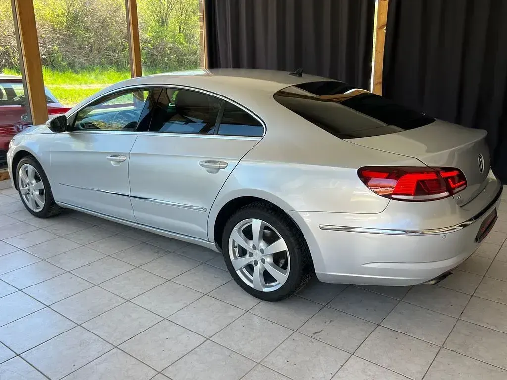 Second-hand VW CC Basis 160 CP (117 kW) 2013 Argintiu Berlinǎ