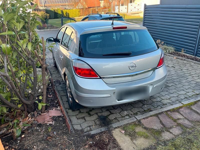 Gebraucht Opel Astra 97 PS (71 kW) 2005 Silber Kleinwagen