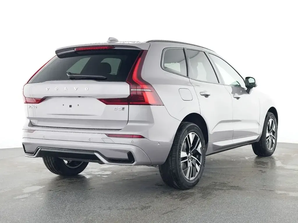 Gebraucht Volvo XC60 Plus 250 PS (183 kW) 2025 Silber SUV