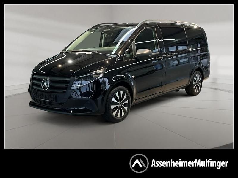 Obsidianschwarz metallic Gebraucht 2024 Mercedes Vito Van / Kleinbus | 56.590 € - Bild 1/4
