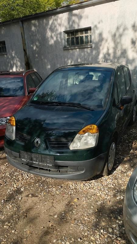 Grün Gebraucht 2006 Renault Modus Van / Kleinbus | 499 € (Guter Preis) - Bild 1/4