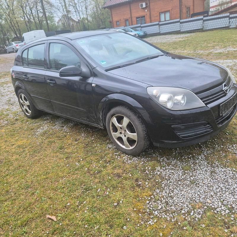 Gebraucht Opel Astra 104 PS (76 kW) 2005 Schwarz Limousine