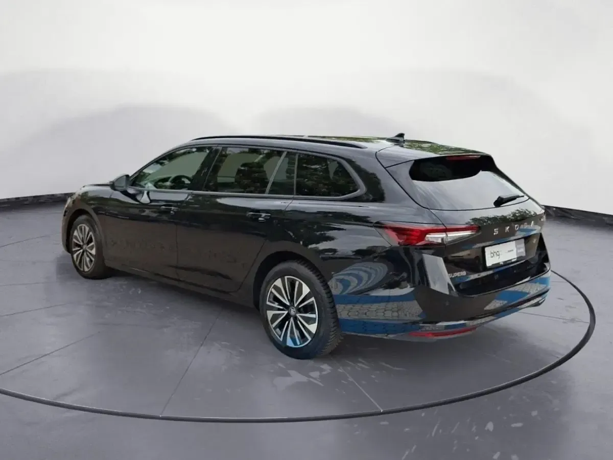 Gebraucht Skoda Superb Selection 150 PS (110 kW) 2025 Schwarz Kombi