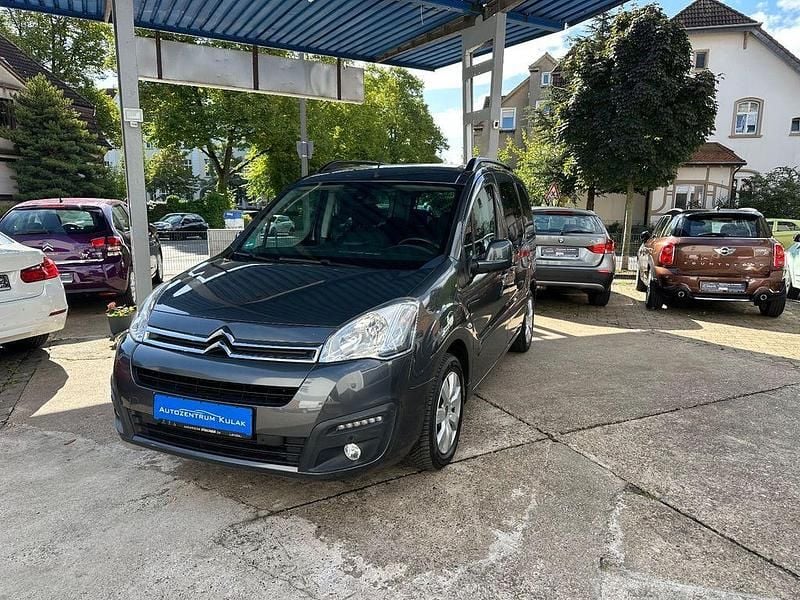 Gebraucht Citroën Berlingo Shine 110 PS (80 kW) 2016 Grau Van / Kleinbus