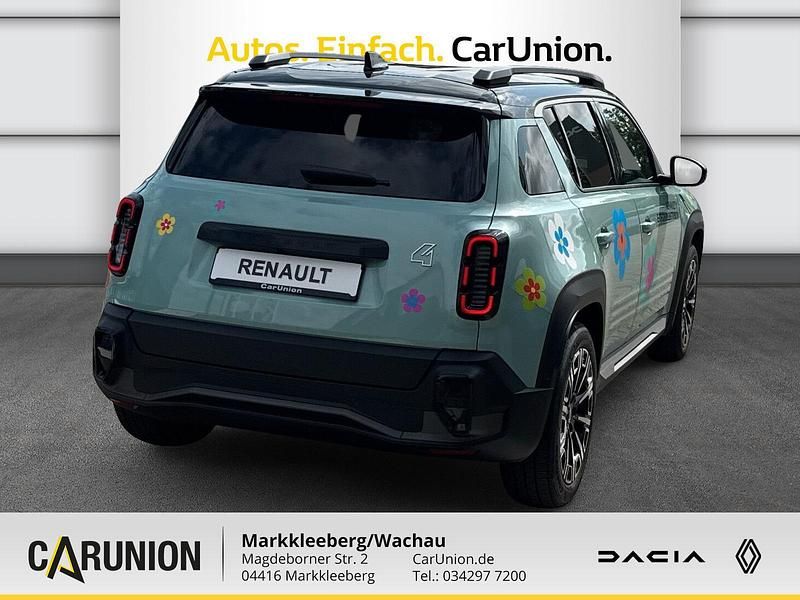 Second-hand Renault 4 E-Tech Iconic 110 kW (150 CP) 2025 Verde SUV