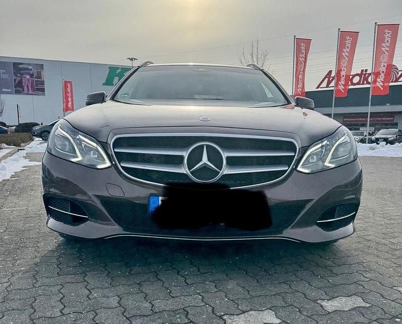Gebraucht Mercedes E220 194 PS (142 kW) 2017 Braun Kombi