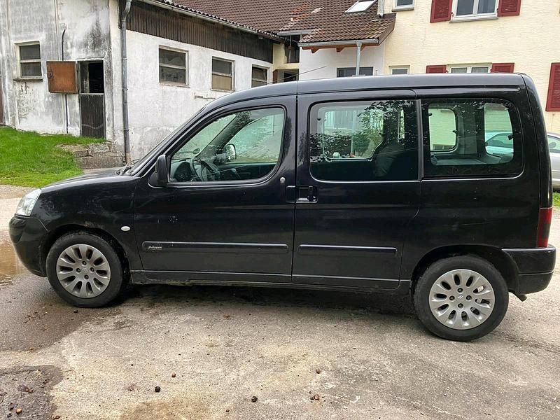Schwarz Gebraucht 2004 Citroën Berlingo Van / Kleinbus | 400 € - Bild 1/4