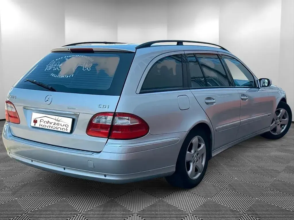 Gebraucht Mercedes E220 150 PS (110 kW) 2006 Silber Limousine