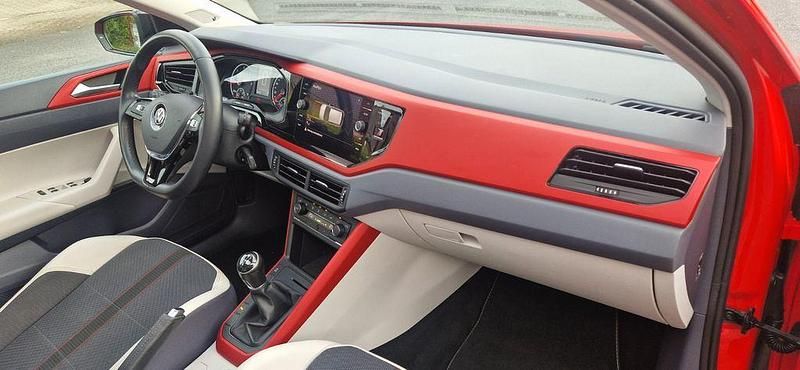 Rot Gebraucht 2018 VW Polo Beats Kleinwagen | 12.577 € (Fairer Preis) - Bild 1/4
